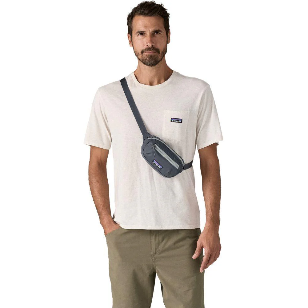 Patagonia Terravia 1L Mini Hip Pack (Smolder Blue) - Image 4