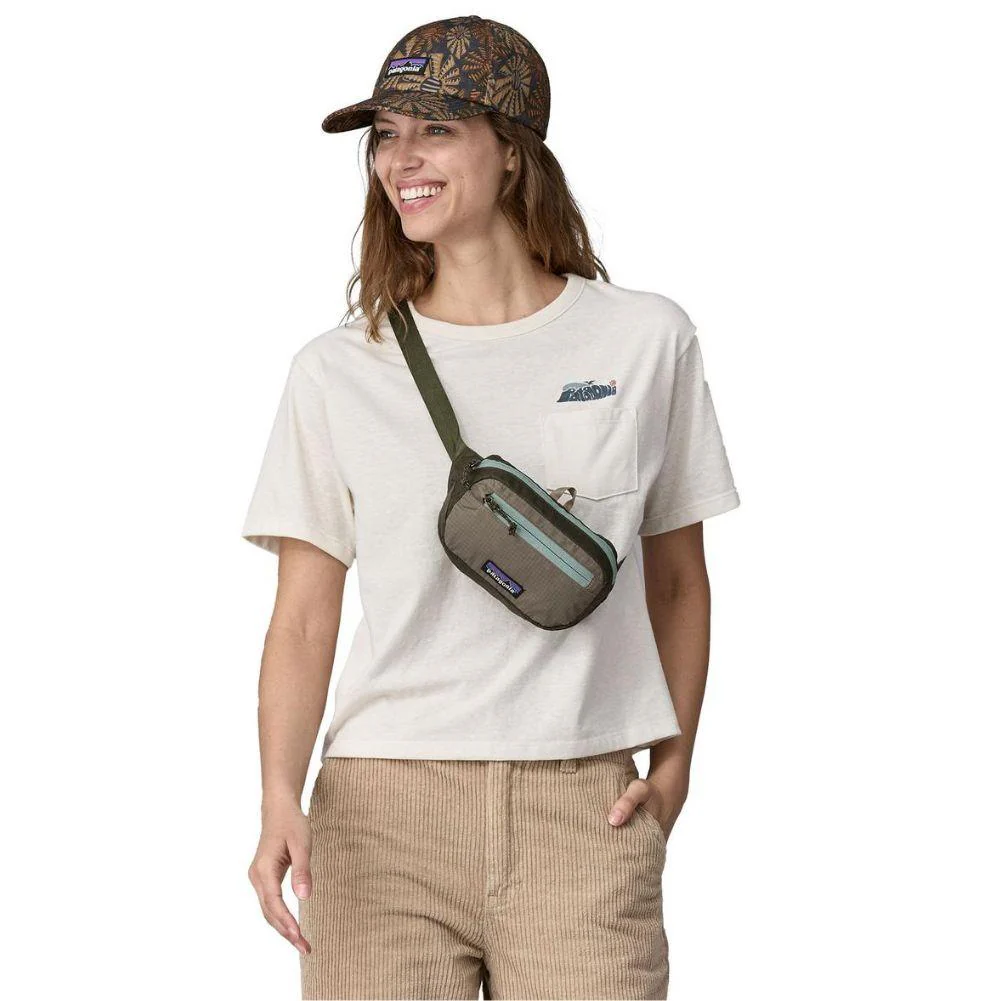 Patagonia Ultralight Black Hole Mini Hip Pack 1L (Pine Needle Green) - Image 8