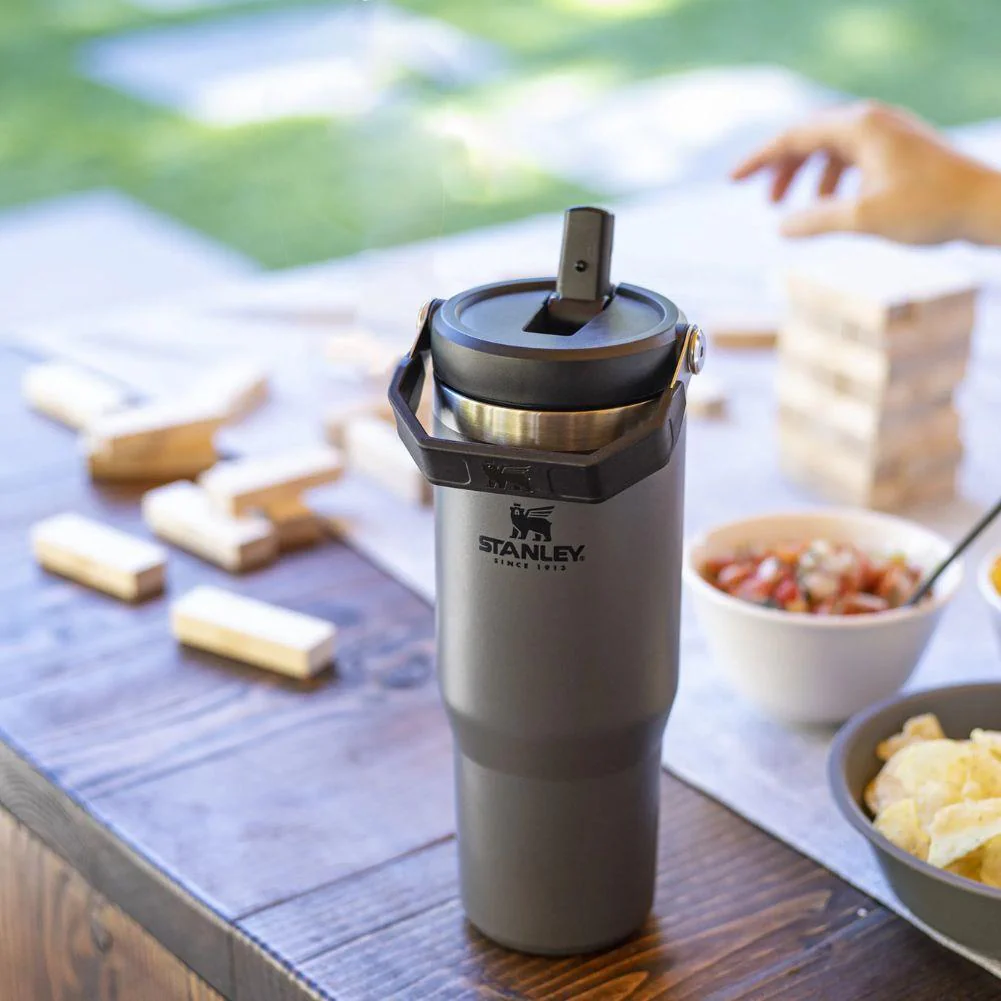 Stanley Iceflow Flip Straw Tumbler 890ML (Charcoal) - Image 9