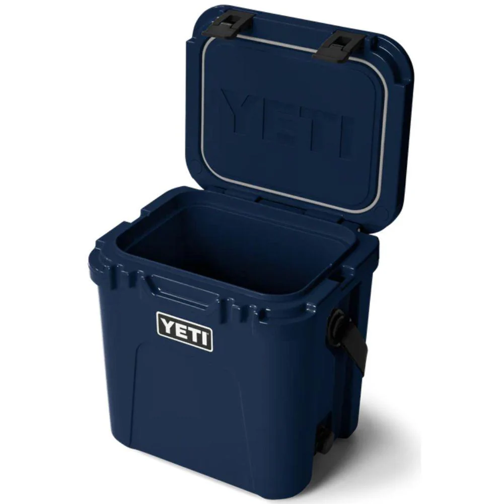 Yeti Roadie 24 Cool Box 2.0 (Navy) - Image 3
